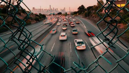 开云下载-T1险胜CLG，Chovy高光表现