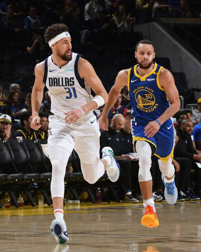 国王横扫独行侠,麦科勒姆关键制胜 国王横扫独行侠,麦科勒姆关键制胜