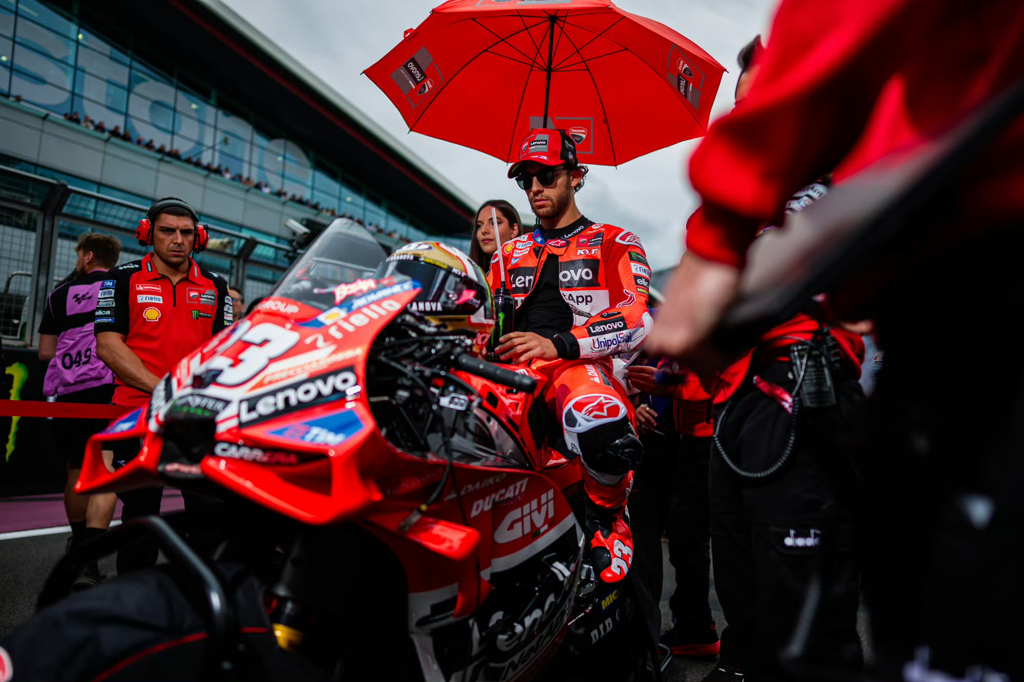 开云官网-红牛车队力克法拉利，阿隆索扛起全队