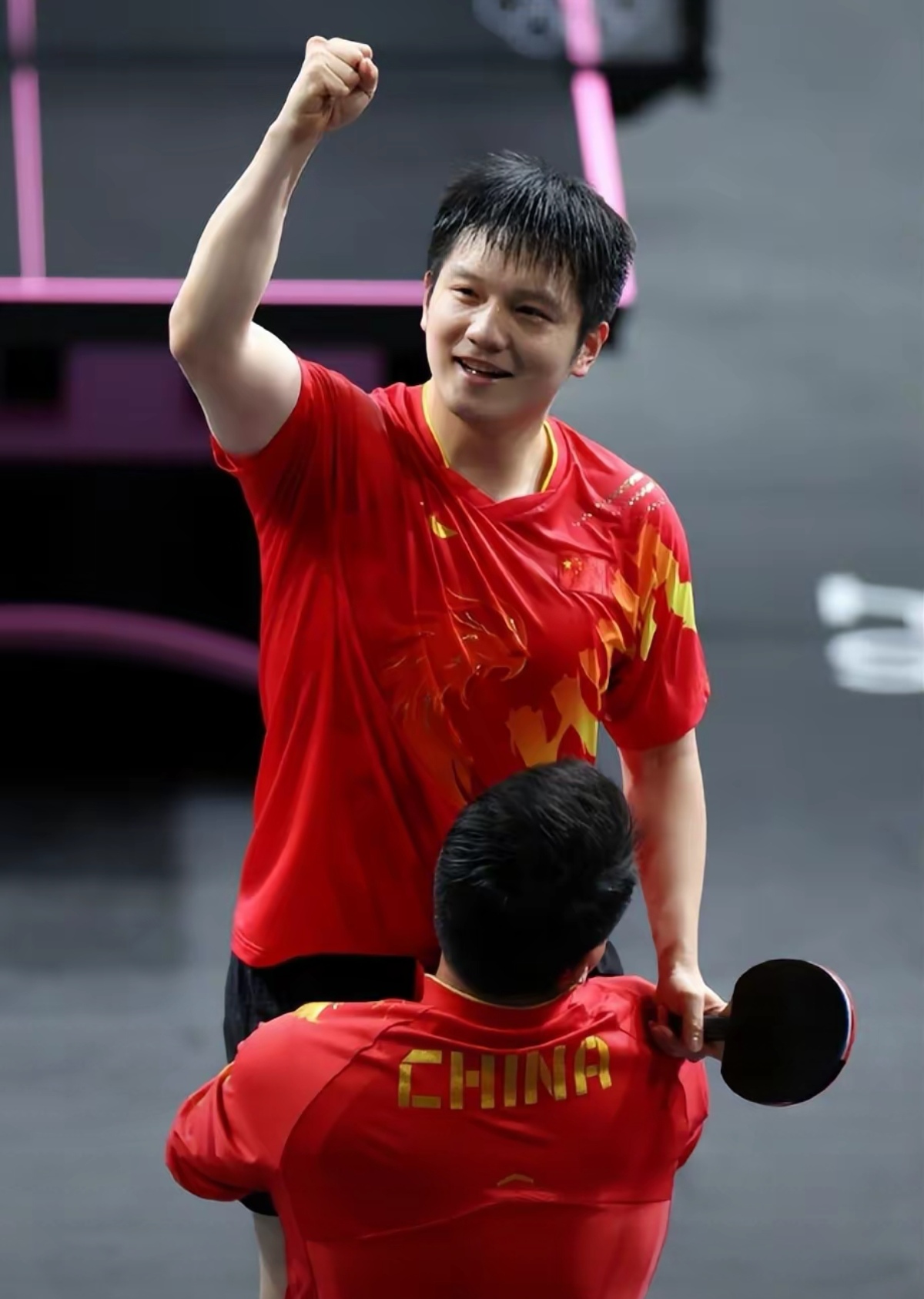 开云体育-瑞典队险胜中国队，樊振东点燃赛场