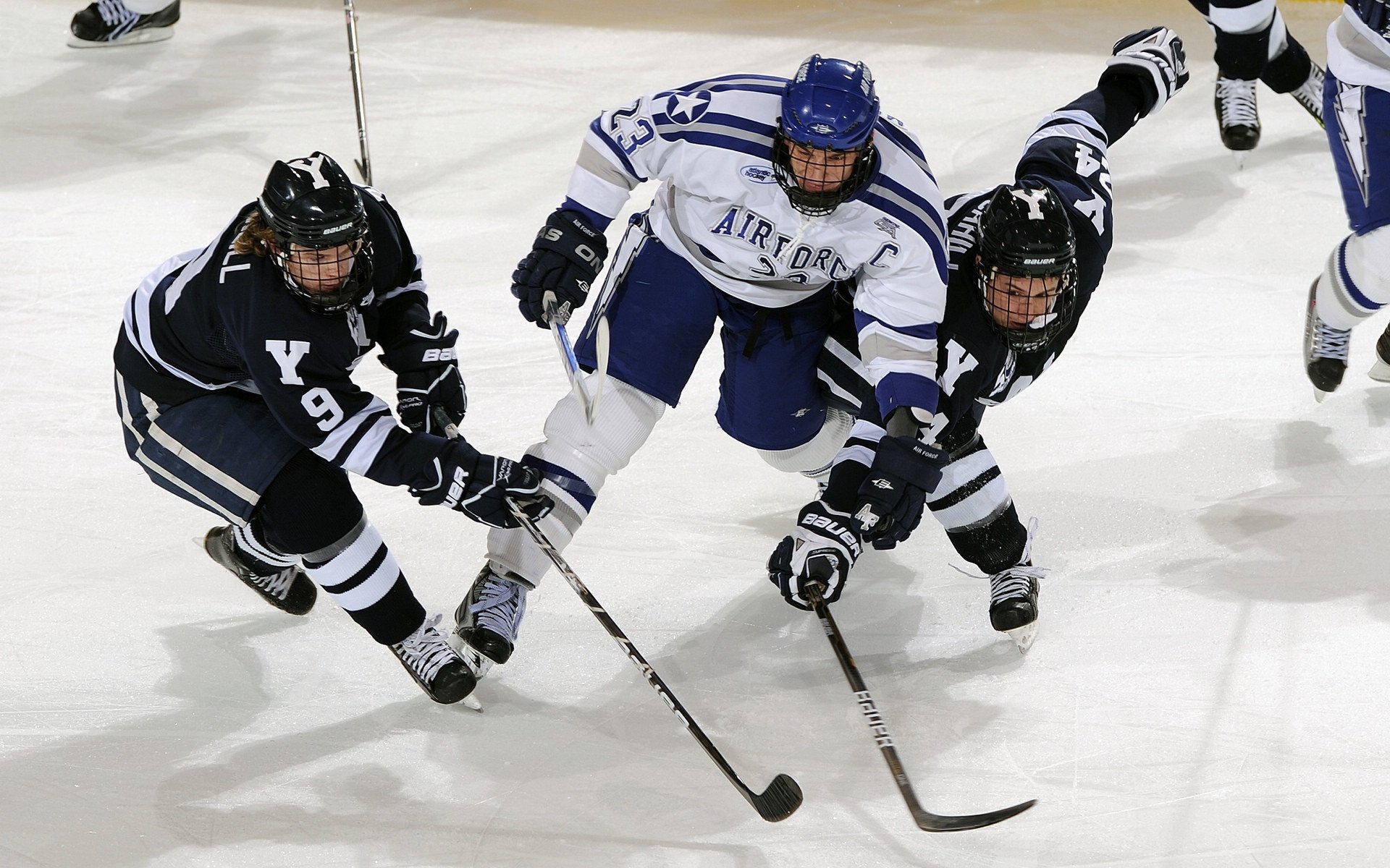 速度与坚韧—当F1巴林站引擎轰鸣，德罗赞在芝加哥投中两万分之一