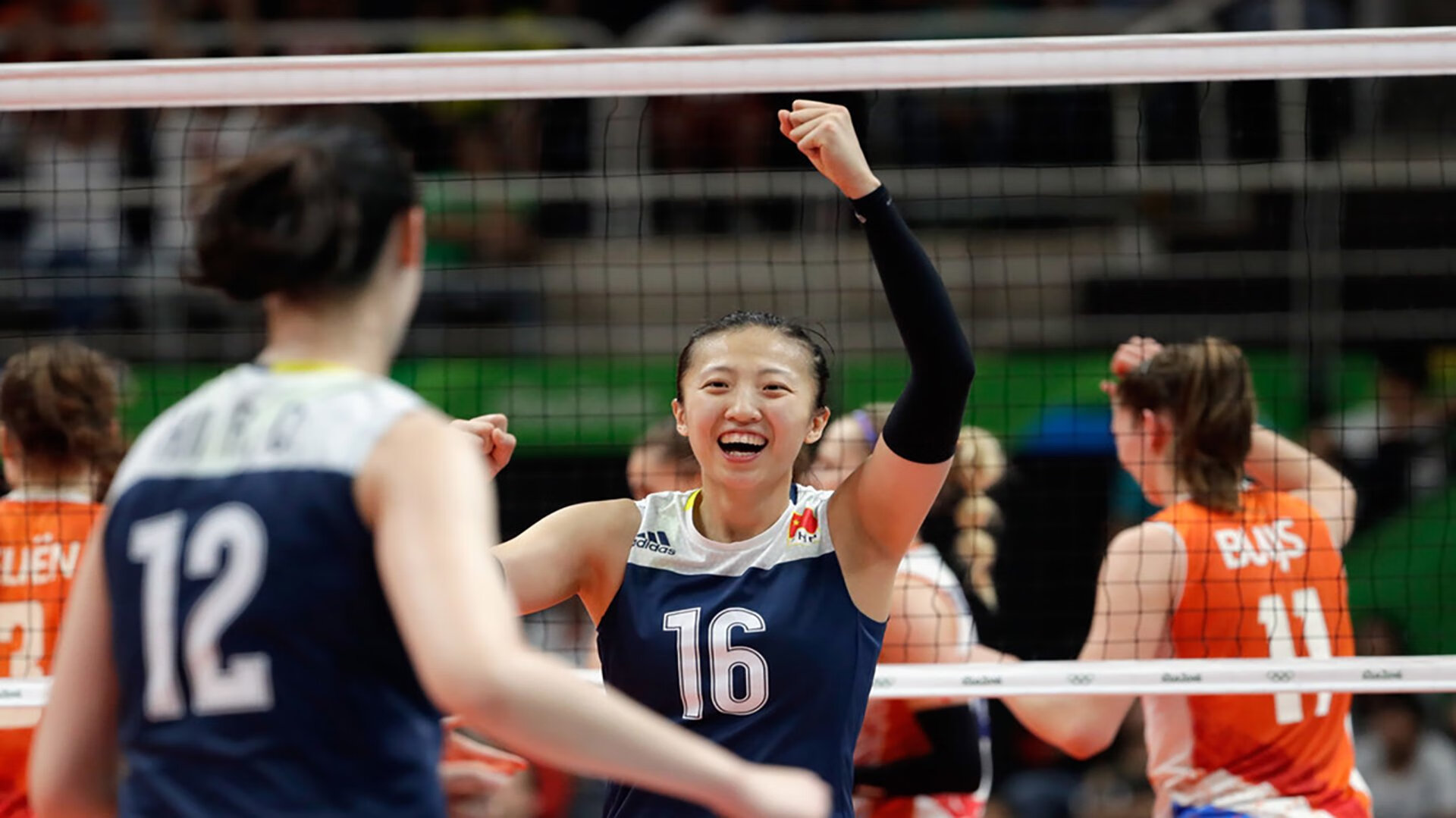 绝杀之夜，德容统治中场，哥伦比亚2-1逆转墨西哥挺进2026世界杯